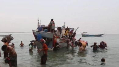 الخوخة تستقبل 92 صيادا من المحتجزين في السجون الاريترية