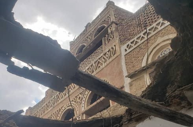 إصابة مواطن إثر انهيار جزئي لمنزله في صنعاء بسبب الأمطار الغزيرة