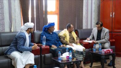 محافظ شبوة يتفقد أوضاع دهر ويوجه بحزمة مشاريع لتحسين البنية التحتية والخدمات 6 محافظ شبوة يتفقد أوضاع دهر ويوجه بحزمة مشاريع لتحسين البنية التحتية والخدمات