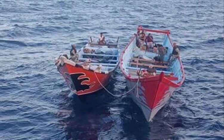 خفر السواحل تضبط جلبتين غير مرخصتين وتكشف تورط طاقمهما في التهريب 1 خفر السواحل تضبط جلبتين غير مرخصتين وتكشف تورط طاقمهما في التهريب