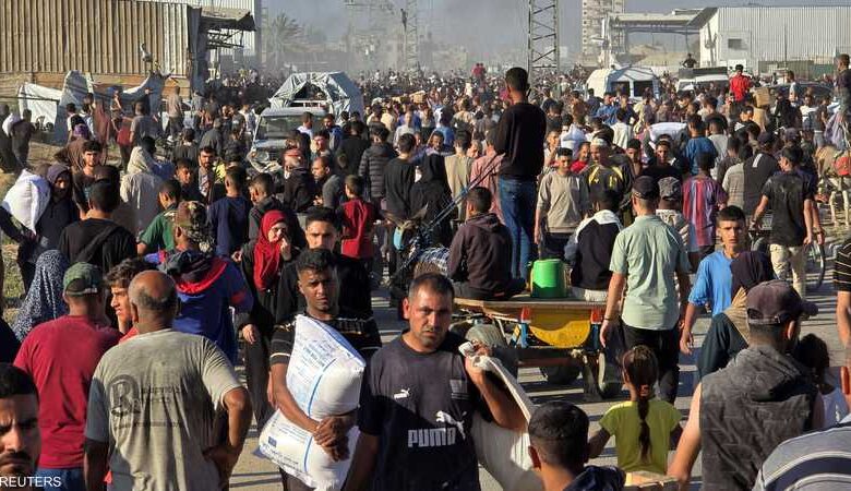 القتل بدل الإغاثة: الاحتلال يستهدف مراكز المساعدات في رفح 1 القتل بدل الإغاثة: الاحتلال يستهدف مراكز المساعدات في رفح