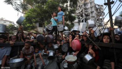 كارثة إنسانية تتفاقم في غزة: عشرات القتلى أثناء انتظار المساعدات
