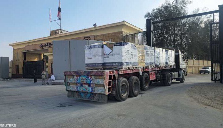 مصر: معبر رفح مفتوح منذ بدء الحرب والجانب الإسرائيلي يعوق دخول المساعدات إلى غزة