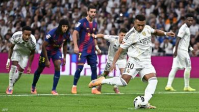 ريال مدريد يحسم الكلاسيكو أمام برشلونة ويعزز صدارته للدوري الإسباني