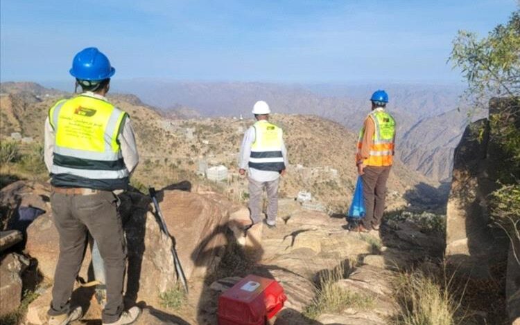 انطلاق المسح الميداني لمشروع طاقة شمسية وخطوط نقل لتعزيز خدمات المياه في يافع 1 انطلاق المسح الميداني لمشروع طاقة شمسية وخطوط نقل لتعزيز خدمات المياه في يافع