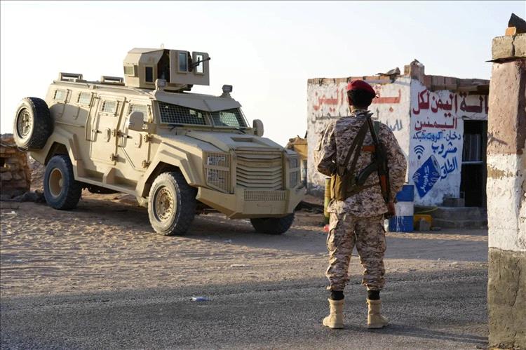 المحضار يتسلم قيادة درع الوطن خلفاً للصبيحي في مراسم رسمية