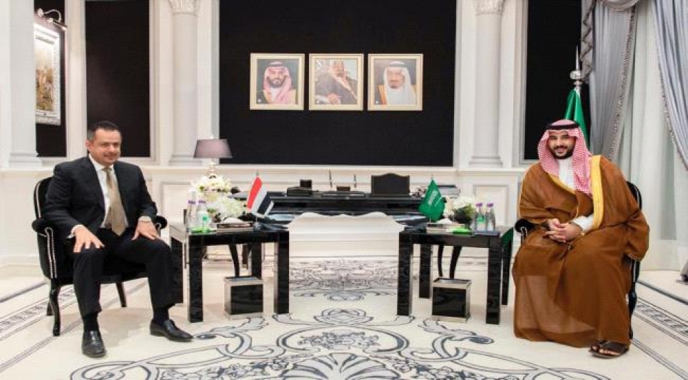 رئيس الحكومة يلتقي نائب وزير الدفاع السعودي في الرياض