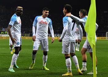 نابولي ينفرد بصدارة الدوري الإيطالي بعد فوزه على أتالانتا