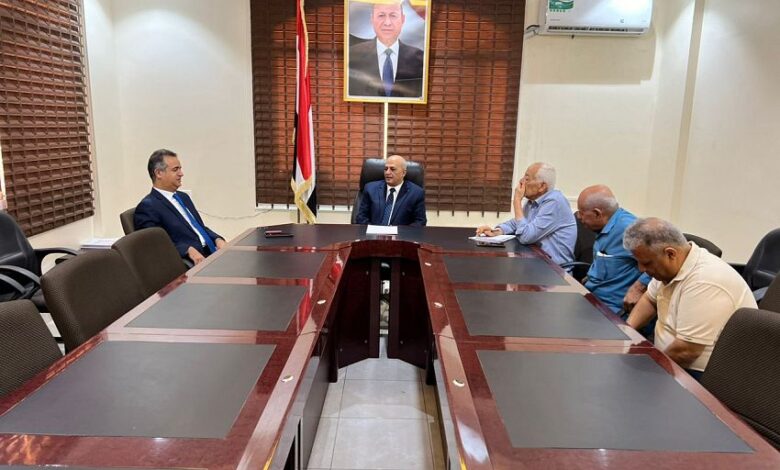 مباحثات يمنية ليبية لتعزيز علاقات التعاون الثنائي بين البلدين