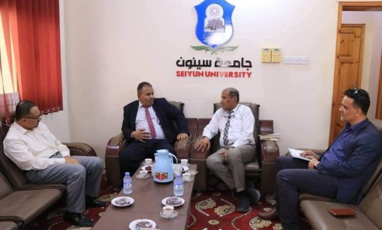 الوكيل العامري يؤكد أن السلطة المحلية تولي جامعة سيئون اهتماما كبير لتحقيق طموحاتها وأهدافها 1 الوكيل العامري يؤكد أن السلطة المحلية تولي جامعة سيئون اهتماما كبير لتحقيق طموحاتها وأهدافها