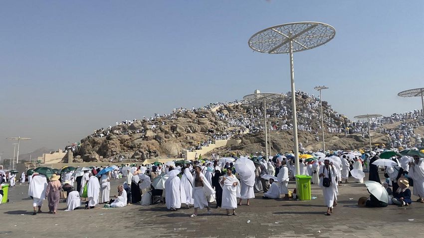 حجاج اليمن يصعدون إلى عرفة لأداء الركن الأعظم