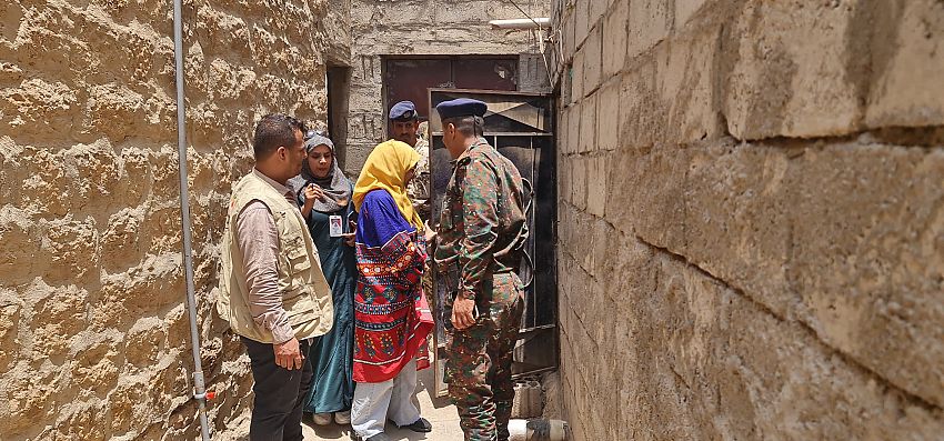 الوطنية للتحقيق تطلع على اوضاع السجناء والمحتجزي في مدينة التربة بتعز