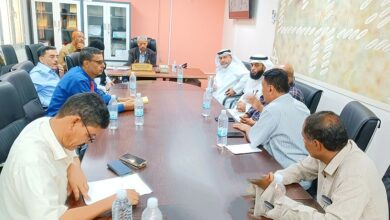 محافظ لحج يطلع على أوضاع مستشفى ابن خلدون ومركز الغسيل الكلوي