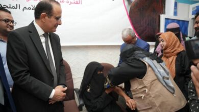 الوزير بحيبح يدشن حملة تعزيز صحة الأم والوليد بعدن
