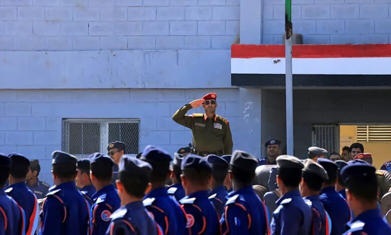 مأرب.. رئيس الأركان يزور كلية الطيران والدفاع الجوي ويدشن مشاريع خدمية جديدة