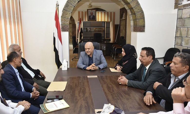 محافظ تعز يوجه بإنشاء قاعدة بيانات لحماية أراضي الدولة والأوقاف 1 محافظ تعز يوجه بإنشاء قاعدة بيانات لحماية أراضي الدولة والأوقاف