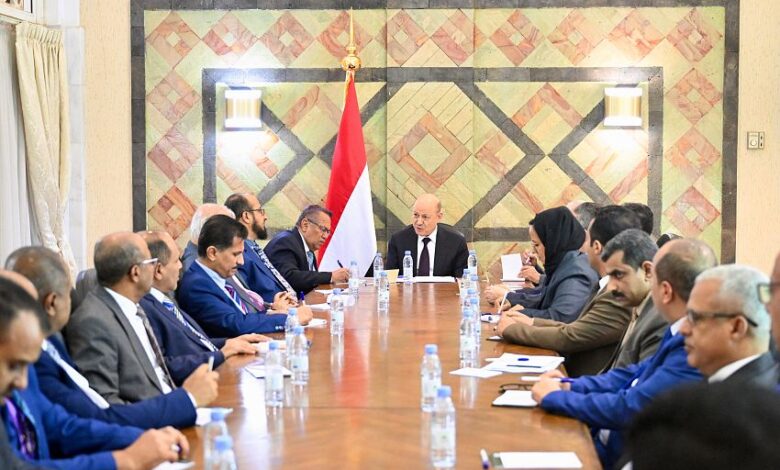 الرئيس العليمي يثمن دور التكتل الوطني ويؤكد: تجاوز الخلافات واجب وطني في معركة استعادة الدولة