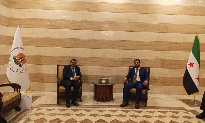 اليمن وسوريا تبحثان آفاق التعاون المشترك وتفعيل الاتفاقيات الثنائية في مجالات حيوية