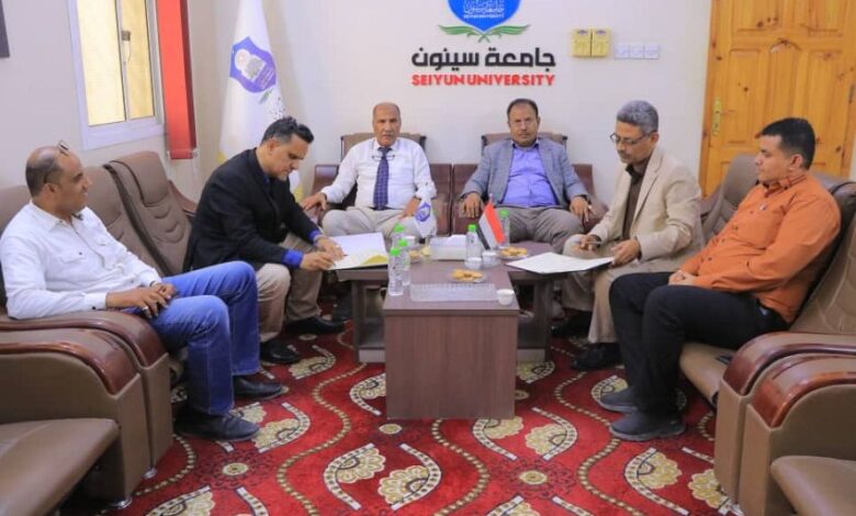 جامعة سيئون وصندوق النظافة يوقعان اتفاقية شراكة لتحسين البيئة الجامعية