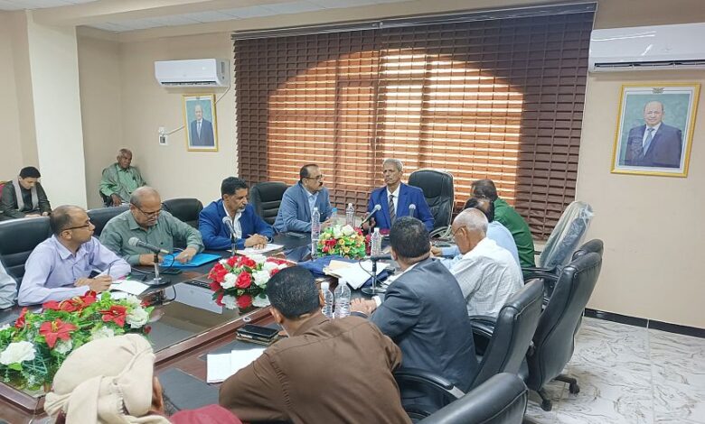 لجنة جديدة لإعادة توزيع البرنامج الاستثماري في لحج وتأكيد على رفع الإيرادات 1 لجنة جديدة لإعادة توزيع البرنامج الاستثماري في لحج وتأكيد على رفع الإيرادات