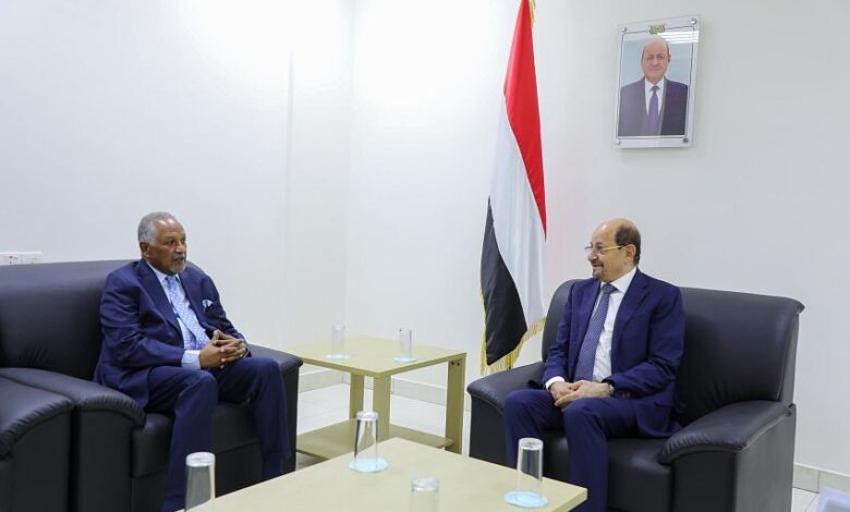 الزنداني يبحث مع السفير السوداني سُبل تعزيز التعاون المشترك بين البلدين 1 الزنداني يبحث مع السفير السوداني سُبل تعزيز التعاون المشترك بين البلدين
