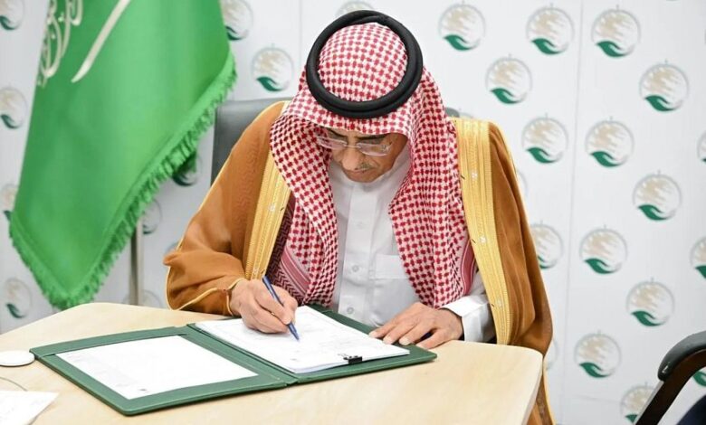 سلمان للإغاثة يطلق مشروعاً لدعم التعليم وتحسين البيئة المدرسية في لحج 1 سلمان للإغاثة يطلق مشروعاً لدعم التعليم وتحسين البيئة المدرسية في لحج