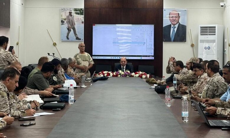 الزنداني يؤكد تكامل العمل الدبلوماسي والعسكري لاستعادة الدولة وإنهاء الإنقلاب 1 الزنداني يؤكد تكامل العمل الدبلوماسي والعسكري لاستعادة الدولة وإنهاء الإنقلاب
