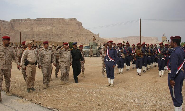 وزير الدفاع من حضرموت: تعزيز الجاهزية وتوحيد الجهود لحماية الأمن والاستقرار 1 وزير الدفاع من حضرموت: تعزيز الجاهزية وتوحيد الجهود لحماية الأمن والاستقرار