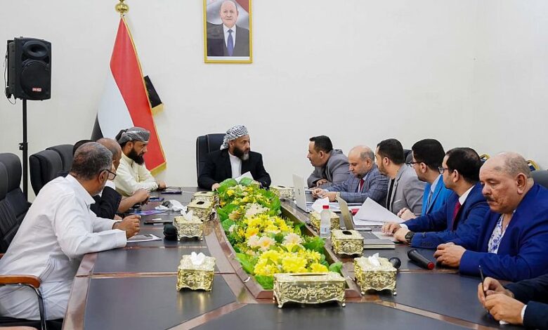 وزير الأوقاف يترأس اجتماع اللجنة العليا لمناقشة استعدادات موسم حج ١٤٤٧هـ