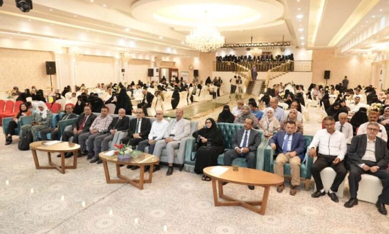 تخرّج 207 قابلات تقنيات بعدن لتعزيز خدمات صحة الأم والطفل