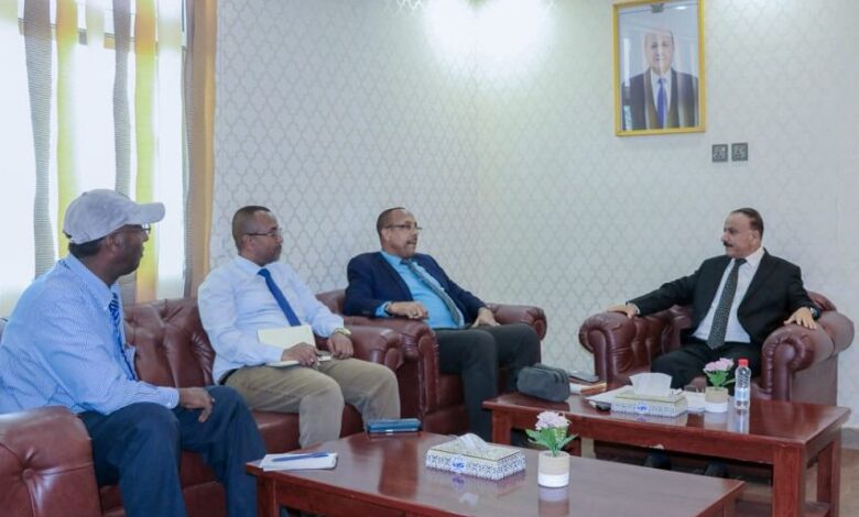 اليمن والصومال تبحثان تعزيز التعاون في النقل البحري والجوي 1 اليمن والصومال تبحثان تعزيز التعاون في النقل البحري والجوي
