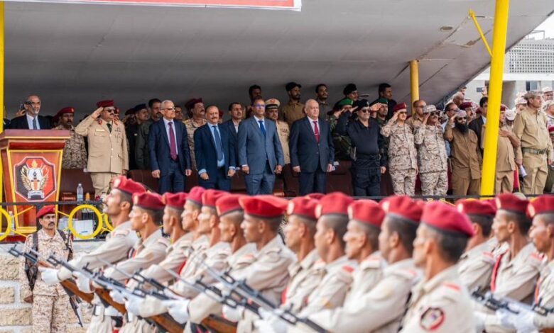 وزير الدفاع: رهانات الحوثي والإرهاب تتهاوى أمام صمود الشعب والجيش 1 وزير الدفاع: رهانات الحوثي والإرهاب تتهاوى أمام صمود الشعب والجيش
