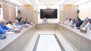 السقطري يبحث إعداد موازنة 2026 وخطط تطوير الاستثمارات الزراعية والسمكية