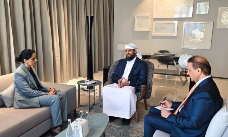 المحرّمي يبحث مع السفيرة البريطانية تعزيز الأمن في عدن ودعم الحوار الجنوبي 1 المحرّمي يبحث مع السفيرة البريطانية تعزيز الأمن في عدن ودعم الحوار الجنوبي