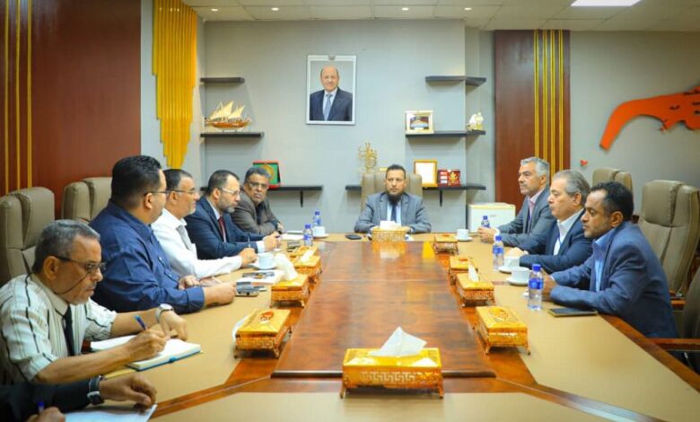 محافظ عدن يبحث مع مسؤول أممي تعزيز التنسيق الإنساني ونقل مقار المنظمات الدولية 1 محافظ عدن يبحث مع مسؤول أممي تعزيز التنسيق الإنساني ونقل مقار المنظمات الدولية
