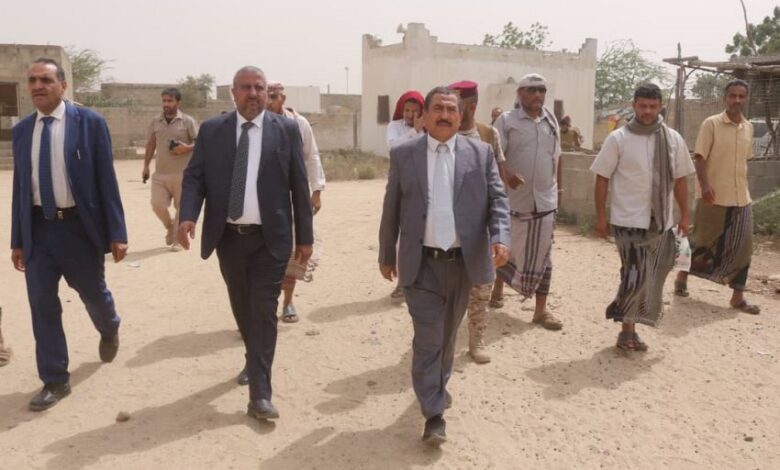 محافظ حجة يزور أسر ضحايا الهجوم الصاروخي ويؤكد دعم القيادة السياسية