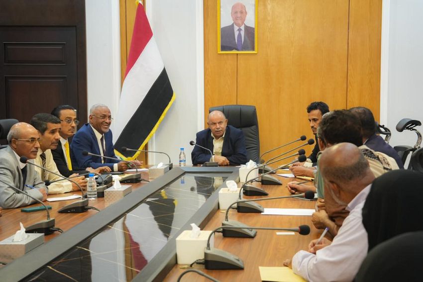 اجتماع موسع لمناقشة قضايا المعلمين في حضرموت وتحسين بيئة التعليم