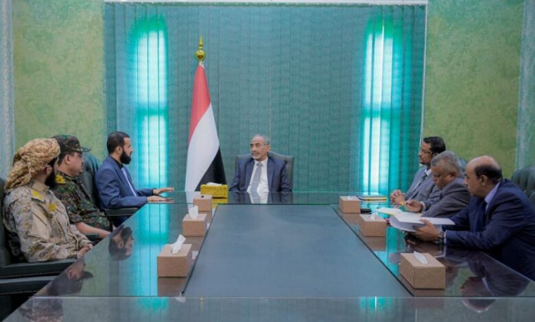 الفريق الصبيحي يشدد على تعزيز الأمن وتحسين الخدمات في محافظة أبين 1 الفريق الصبيحي يشدد على تعزيز الأمن وتحسين الخدمات في محافظة أبين