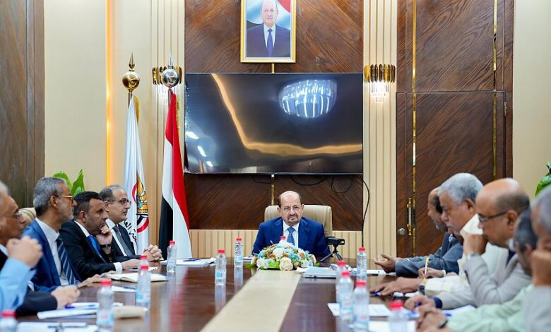 رئيس الوزراء يؤكد دعم الحكومة لتطوير القطاع الصحي وتعزيز تنظيم المهن الطبية 1 رئيس الوزراء يؤكد دعم الحكومة لتطوير القطاع الصحي وتعزيز تنظيم المهن الطبية