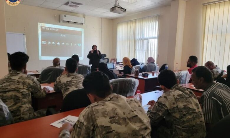 خفر السواحل تختتم برنامجاً تدريبياً لرفع كفاءة الفريق الإعلامي