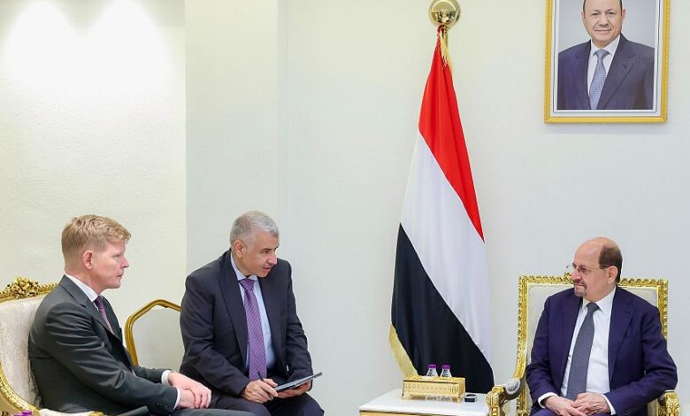 الزنداني يبحث مع المبعوث الأممي مستجدات الأزمة اليمنية ويؤكد أهمية تسريع ملف الأسرى