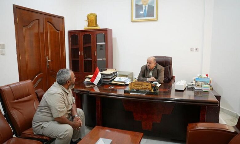 الخنبشي يناقش تحديات الكهرباء في حضرموت ويشيد بدور البرامج الدولية في تأهيل الشباب 1 الخنبشي يناقش تحديات الكهرباء في حضرموت ويشيد بدور البرامج الدولية في تأهيل الشباب