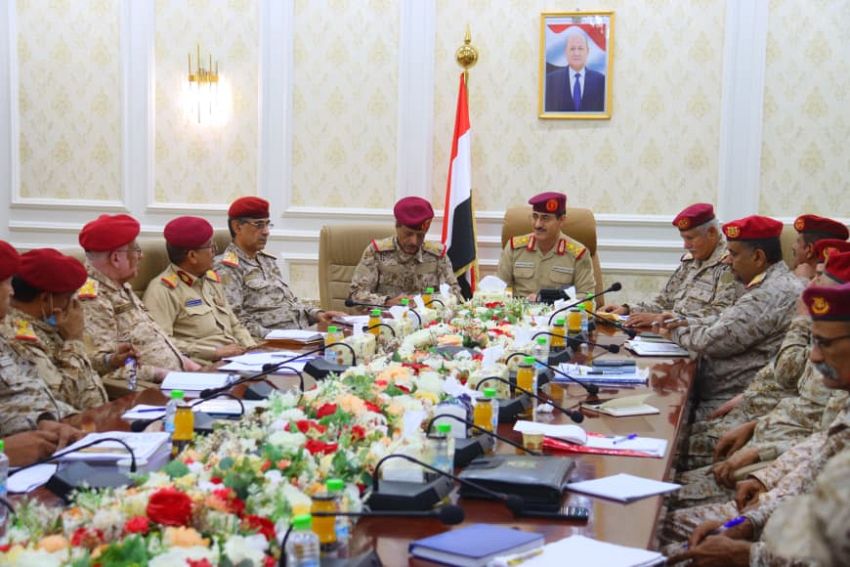 وزير الدفاع يبحث سبل تطوير منظومة الإسناد اللوجستي ورفع كفاءة الدعم العسكري 1 وزير الدفاع يبحث سبل تطوير منظومة الإسناد اللوجستي ورفع كفاءة الدعم العسكري