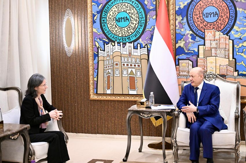 الرئيس العليمي يبحث مع السفيرة الفرنسية مستجدات الأوضاع وتعزيز الدعم لليمن