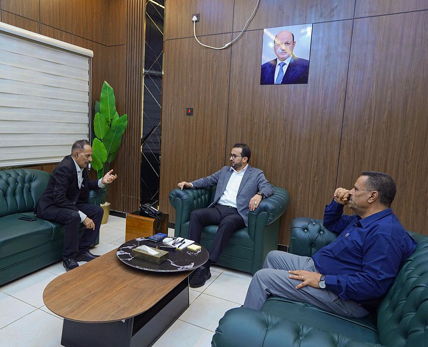 الخدمة المدنية توجه بصرف معاشات الدفعة الثالثة للعائدين ويحث على استكمال البيانات