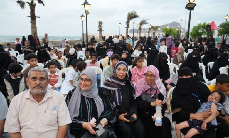 عدن تحتضن فعالية جماهيرية لدعم التحصين وتعزيز صحة الأطفال 1 عدن تحتضن فعالية جماهيرية لدعم التحصين وتعزيز صحة الأطفال
