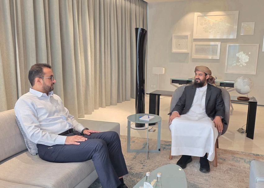 المحرّمي والعولقي يبحثان إصلاحات إدارية لتعزيز كفاءة العمل الحكومي