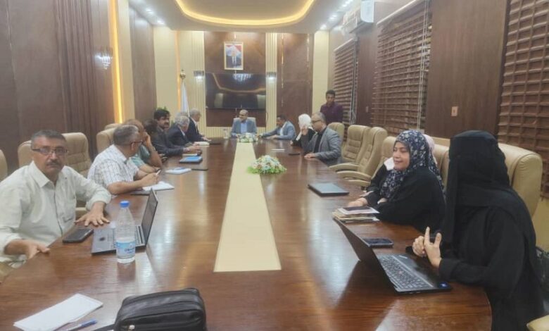 عدن.. اجتماع صحي موسع يناقش تطورات الوضع الوبائي وخطط تعزيز التحصين في اليمن