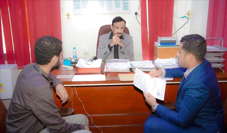 محافظ شبوة يطّلع على أداء مختبرات الصحة ويؤكد دعم تطوير الخدمات التشخيصية
