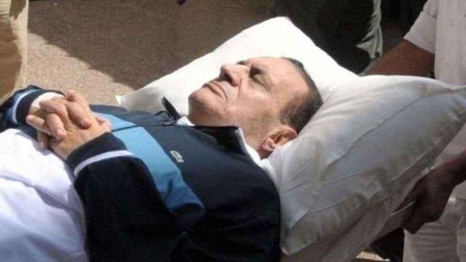 الرئيس المصري الأسبق.. مبارك في العناية المركزة 1 الرئيس المصري الأسبق.. مبارك في العناية المركزة